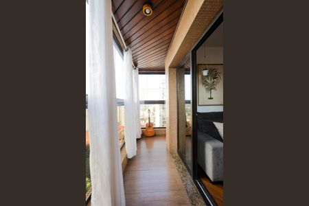 Apartamento à venda com 150m², 3 quartos e 3 vagasVaranda