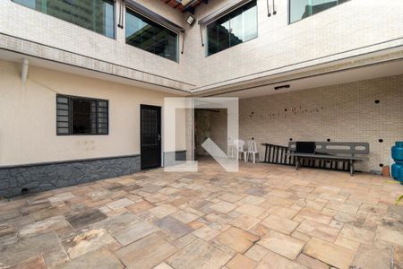 Casa para alugar com 445m², 3 quartos e 3 vagas Casa para alugar com 445m², 3 quartos e 3 vagasQuintal