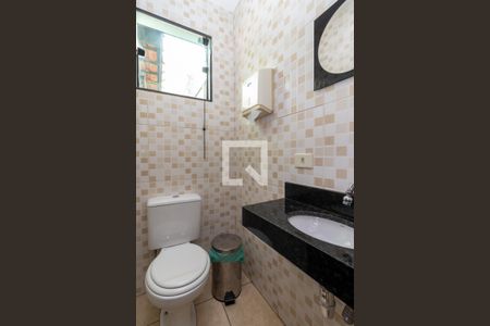 Casa para alugar com 445m², 3 quartos e 3 vagas Casa para alugar com 445m², 3 quartos e 3 vagasÁrea de Lazer - Banheiro