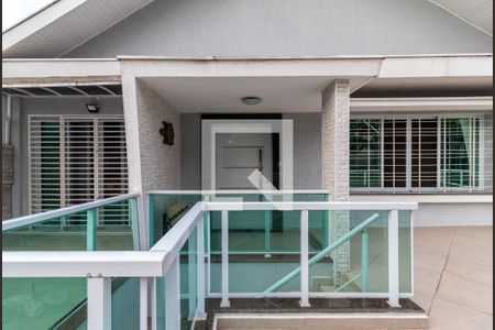 Casa para alugar com 445m², 3 quartos e 3 vagas Casa para alugar com 445m², 3 quartos e 3 vagasVaranda e Entrada Principal