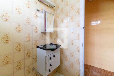 Casa à venda com 225m², 3 quartos e 2 vagas Casa à venda com 225m², 3 quartos e 2 vagasBanheiro 01