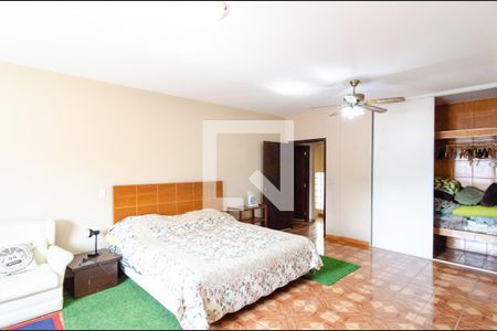 Casa à venda com 600m², 6 quartos e 4 vagas Casa à venda com 600m², 6 quartos e 4 vagasSuíte 1