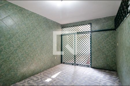 Casa à venda com 600m², 6 quartos e 4 vagas Casa à venda com 600m², 6 quartos e 4 vagasGaragem