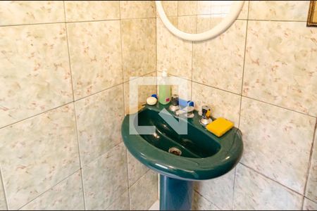 Casa à venda com 600m², 6 quartos e 4 vagas Casa à venda com 600m², 6 quartos e 4 vagasBanheiro de Serviço