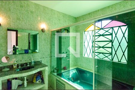 Casa à venda com 600m², 6 quartos e 4 vagas Casa à venda com 600m², 6 quartos e 4 vagasBanheiro da Suíte 1