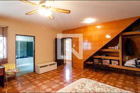 Casa à venda com 600m², 6 quartos e 4 vagas Casa à venda com 600m², 6 quartos e 4 vagasSuíte 4