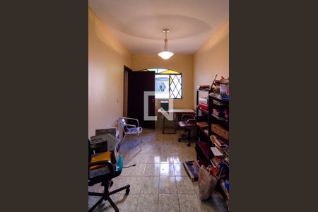 Casa à venda com 600m², 6 quartos e 4 vagas Casa à venda com 600m², 6 quartos e 4 vagasQuarto 6