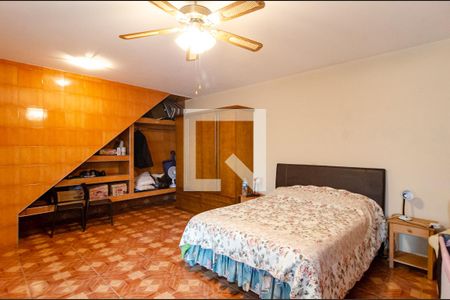 Casa à venda com 600m², 6 quartos e 4 vagas Casa à venda com 600m², 6 quartos e 4 vagasSuíte 4