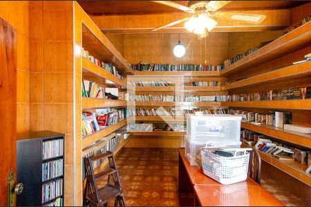 Casa à venda com 600m², 6 quartos e 4 vagas Casa à venda com 600m², 6 quartos e 4 vagasEscritório