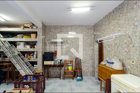 Casa à venda com 600m², 6 quartos e 4 vagas Casa à venda com 600m², 6 quartos e 4 vagasLavanderia