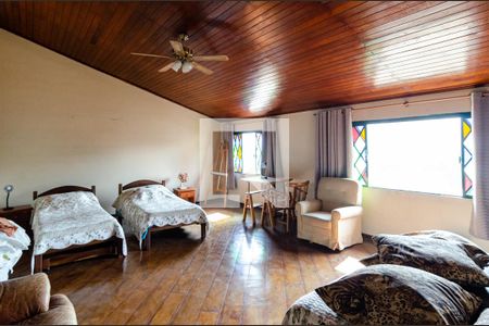 Casa à venda com 600m², 6 quartos e 4 vagas Casa à venda com 600m², 6 quartos e 4 vagasSuíte 5