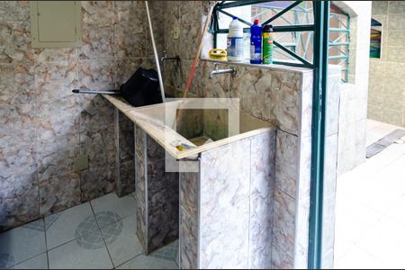 Casa à venda com 600m², 6 quartos e 4 vagas Casa à venda com 600m², 6 quartos e 4 vagasLavanderia