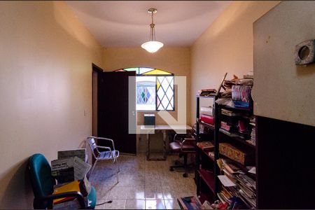 Casa à venda com 600m², 6 quartos e 4 vagas Casa à venda com 600m², 6 quartos e 4 vagasQuarto 6