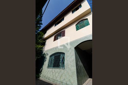 Casa à venda com 600m², 6 quartos e 4 vagas Casa à venda com 600m², 6 quartos e 4 vagasGaragem