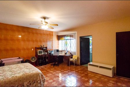 Casa à venda com 600m², 6 quartos e 4 vagas Casa à venda com 600m², 6 quartos e 4 vagasSuíte 4