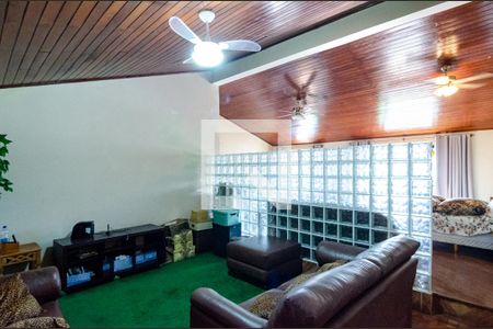 Casa à venda com 600m², 6 quartos e 4 vagas Casa à venda com 600m², 6 quartos e 4 vagasSuíte 5