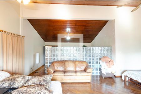 Casa à venda com 600m², 6 quartos e 4 vagas Casa à venda com 600m², 6 quartos e 4 vagasSuíte 5