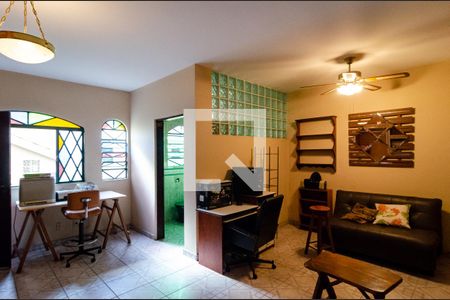 Casa à venda com 600m², 6 quartos e 4 vagas Casa à venda com 600m², 6 quartos e 4 vagasSuíte 3