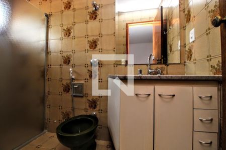 Casa à venda com 380m², 5 quartos e 6 vagasBanheiro
