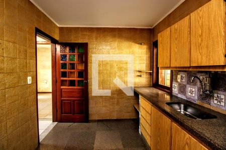 Casa à venda com 380m², 5 quartos e 6 vagasCozinha