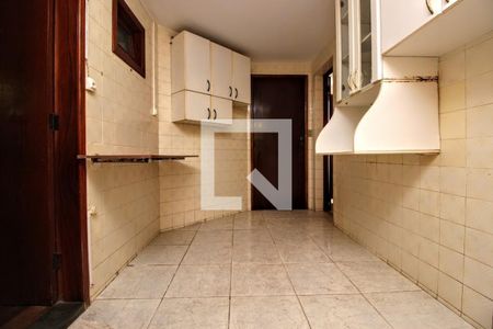 Casa à venda com 380m², 5 quartos e 6 vagasCozinha