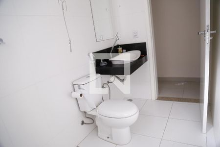 Casa à venda com 170m², 3 quartos e 4 vagasBanheiro Social