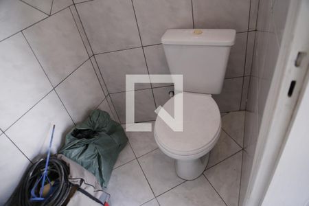 Casa à venda com 170m², 3 quartos e 4 vagasBanheiro de serviço