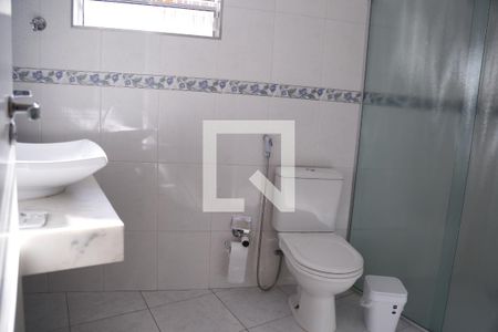 Casa à venda com 170m², 3 quartos e 4 vagasBanheiro da Suíte