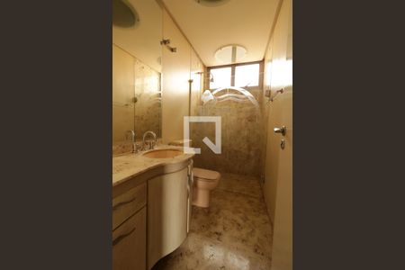 Apartamento à venda com 245m², 4 quartos e 3 vagasBanheiro 2