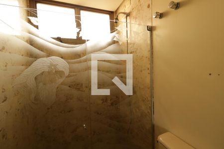 Apartamento à venda com 245m², 4 quartos e 3 vagasBanheiro 1