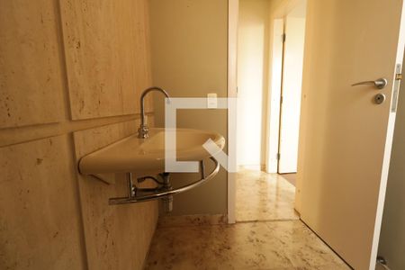 Apartamento à venda com 245m², 4 quartos e 3 vagasLavabo
