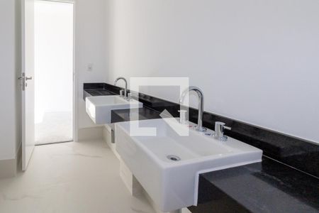 Apartamento à venda com 176m², 2 quartos e 2 vagasBanheiro do Quarto 1