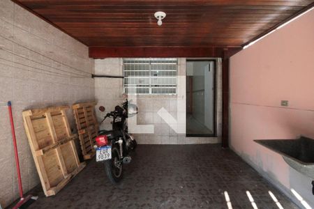 Casa para alugar com 70m², 2 quartos e 1 vaga Casa para alugar com 70m², 2 quartos e 1 vagaGaragem