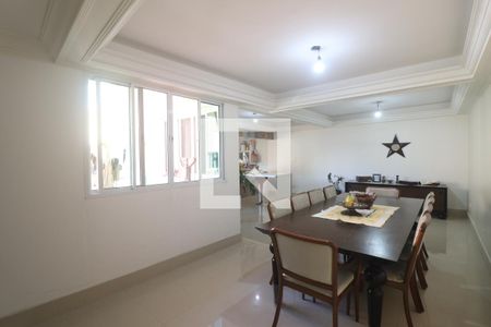 Casa à venda com 705m², 4 quartos e 8 vagasSala de Jantar
