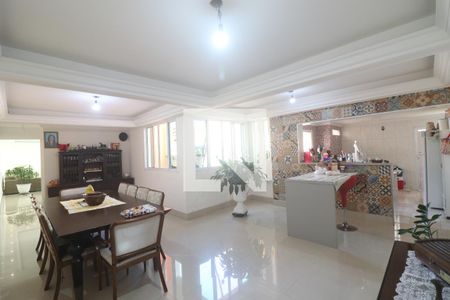 Casa à venda com 705m², 4 quartos e 8 vagasSala de Jantar