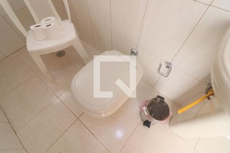 Casa à venda com 705m², 4 quartos e 8 vagasBanheiro Área de Serviço