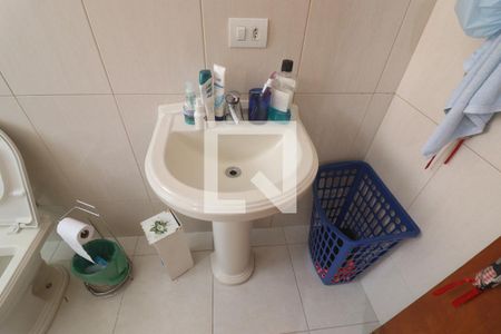 Casa à venda com 705m², 4 quartos e 8 vagasBanheiro  Quarto 4 