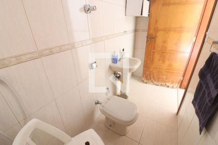 Casa à venda com 705m², 4 quartos e 8 vagasBanheiro Área de Serviço