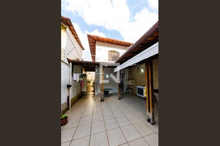 Casa à venda com 201m², 3 quartos e 3 vagas Casa à venda com 201m², 3 quartos e 3 vagasÁrea de churrasqueira