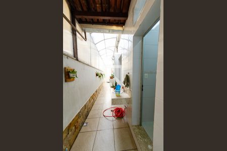 Casa à venda com 201m², 3 quartos e 3 vagas Casa à venda com 201m², 3 quartos e 3 vagasCorredor