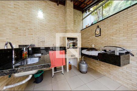 Casa à venda com 201m², 3 quartos e 3 vagas Casa à venda com 201m², 3 quartos e 3 vagasÁrea de churrasqueira