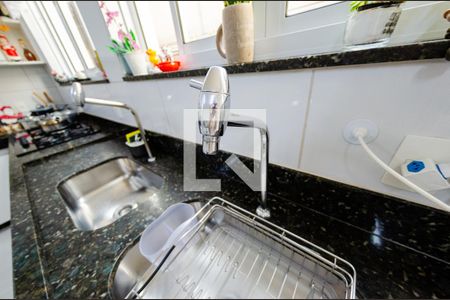 Casa à venda com 201m², 3 quartos e 3 vagas Casa à venda com 201m², 3 quartos e 3 vagasCozinha