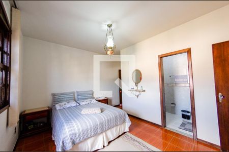 Casa à venda com 201m², 3 quartos e 3 vagas Casa à venda com 201m², 3 quartos e 3 vagasSuíte