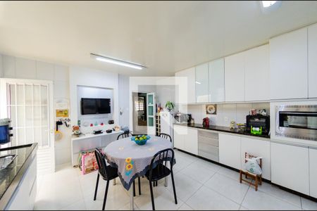 Casa à venda com 201m², 3 quartos e 3 vagas Casa à venda com 201m², 3 quartos e 3 vagasCozinha