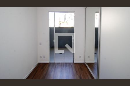 Quarto 1 de apartamento para alugar com 2 quartos, 120m² em Santa Efigênia, Belo Horizonte