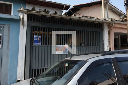 Casa à venda com 96m², 3 quartos e 2 vagasFachada