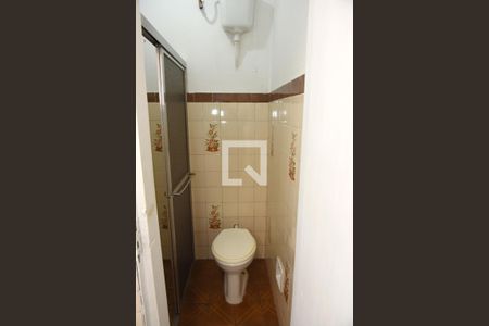 Casa à venda com 96m², 3 quartos e 2 vagasBanheiro da Edícula