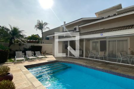 Casa de condomínio à venda com 560m², 4 quartos e 6 vagasPiscina