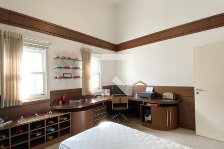 Casa de condomínio à venda com 560m², 4 quartos e 6 vagasSuíte 1