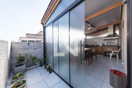 Apartamento à venda com 100m², 2 quartos e 2 vagasQuintal